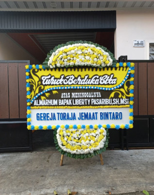Papan Bunga Duka di Batang Kabung Ganting